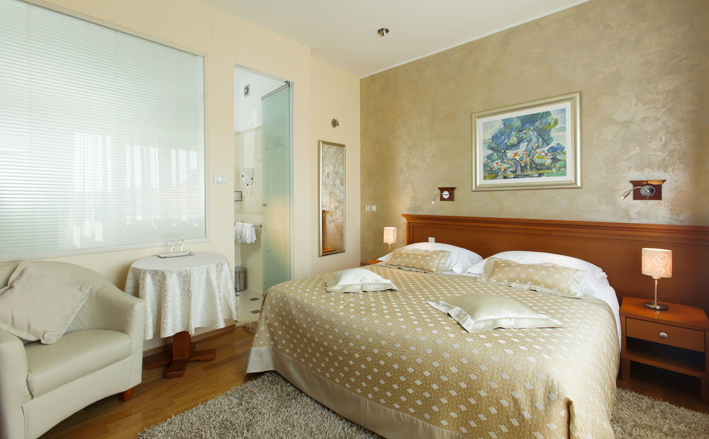 Royal Suites Split Exterior foto